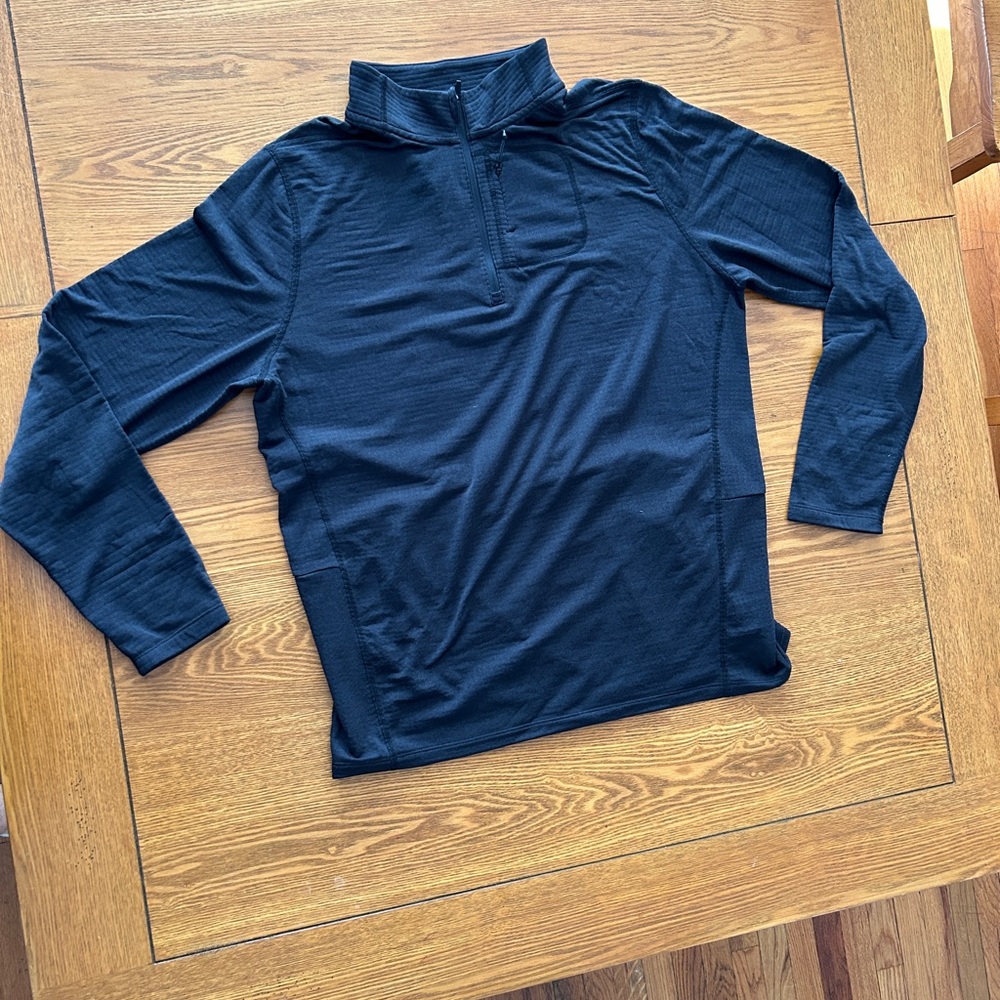 Ten Thousand NWT Over Zip (1/4 performance zip). Black/XL